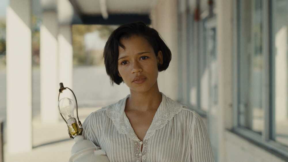 فیلم Mother Couch 2023