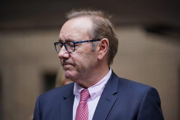 😮 کوین اسپیسی: «بی‌خانمان شده‌ام»